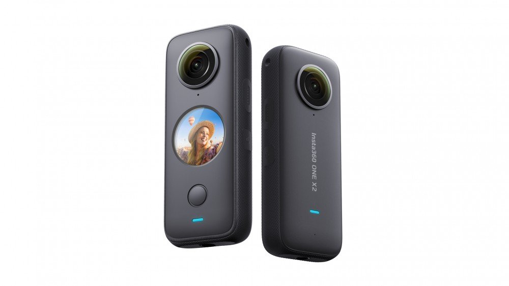 The Insta360 One X2 Seen from front and back.