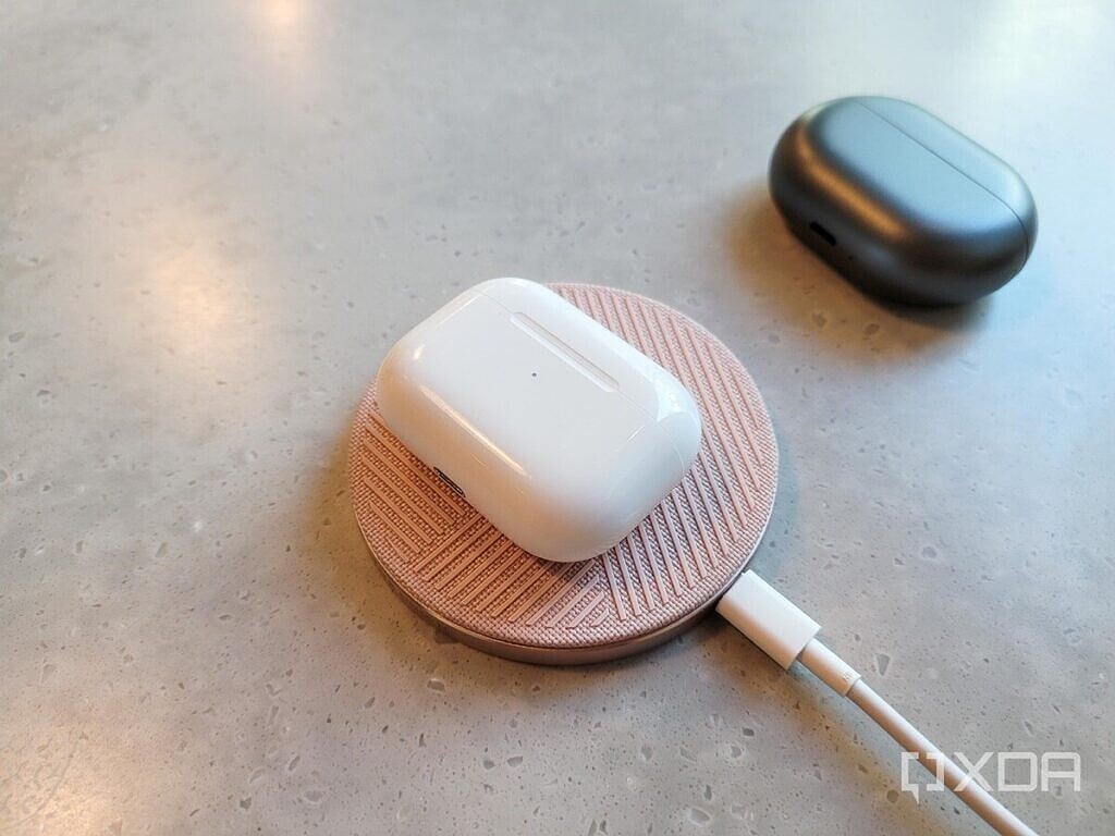 AirPods Pro wirelessly charging