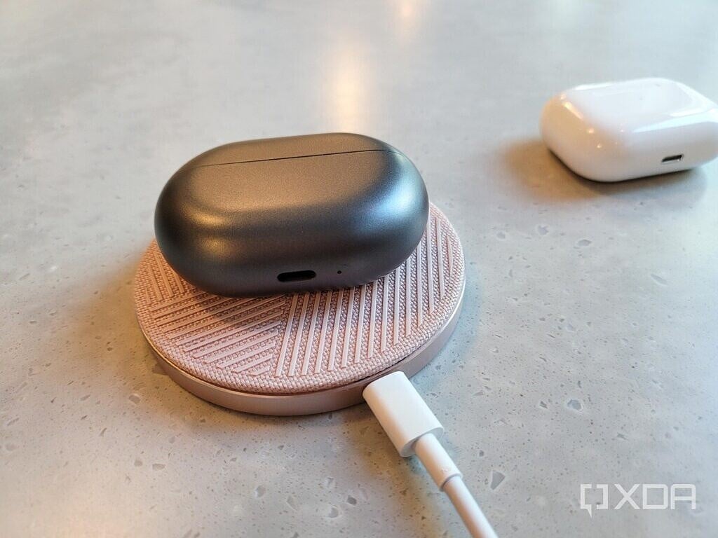 The FreeBuds Pro wirelessly charging