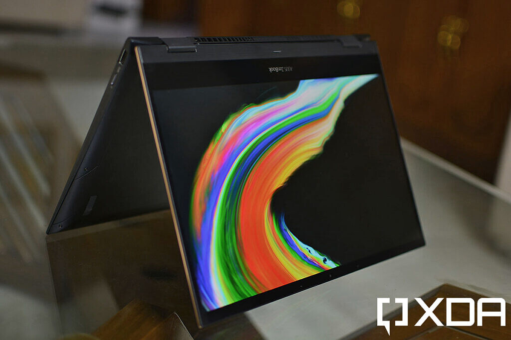ASUS ZenBook Flip S OLED display