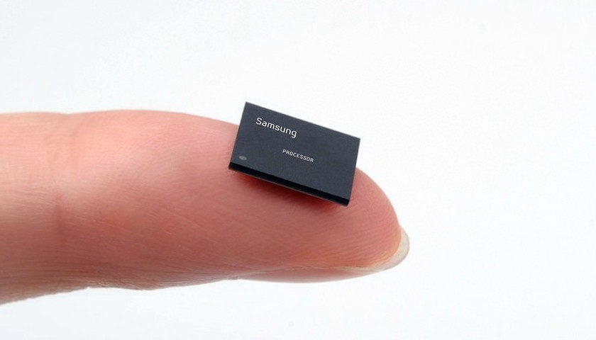Um SoC com processador Exynos Samsung na ponta de um dedo.