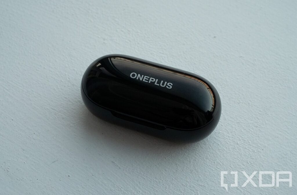 OnePlus Buds Z2 pill-shaped case