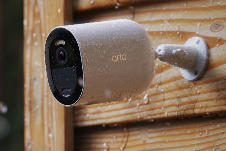 158980-homepage-news-arlo-s-new-security-camera-keeps-watch-over-lte-or-wi-fi-image1-gnbpodpk3x