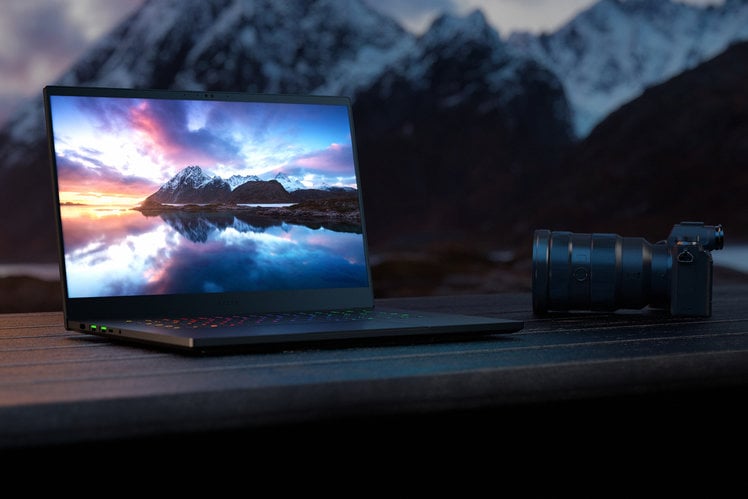 160980-laptops-news-razer-unleashes-the-world-s-first-240hz-oled-laptop-image1-zd5tqd4w9t