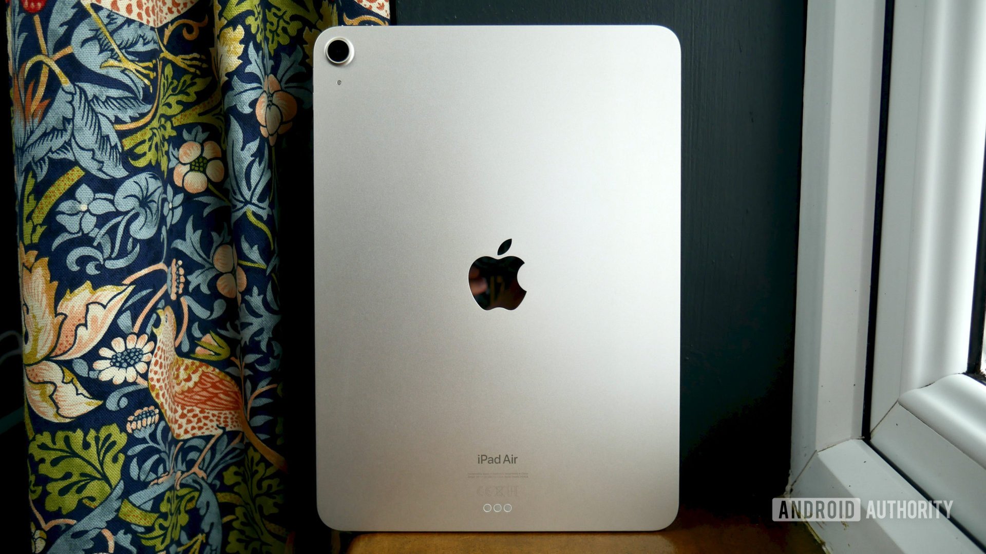 The iPad Air 5 on a windowsill