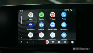 Android-Auto-interface-tata-harrier-scaled-2