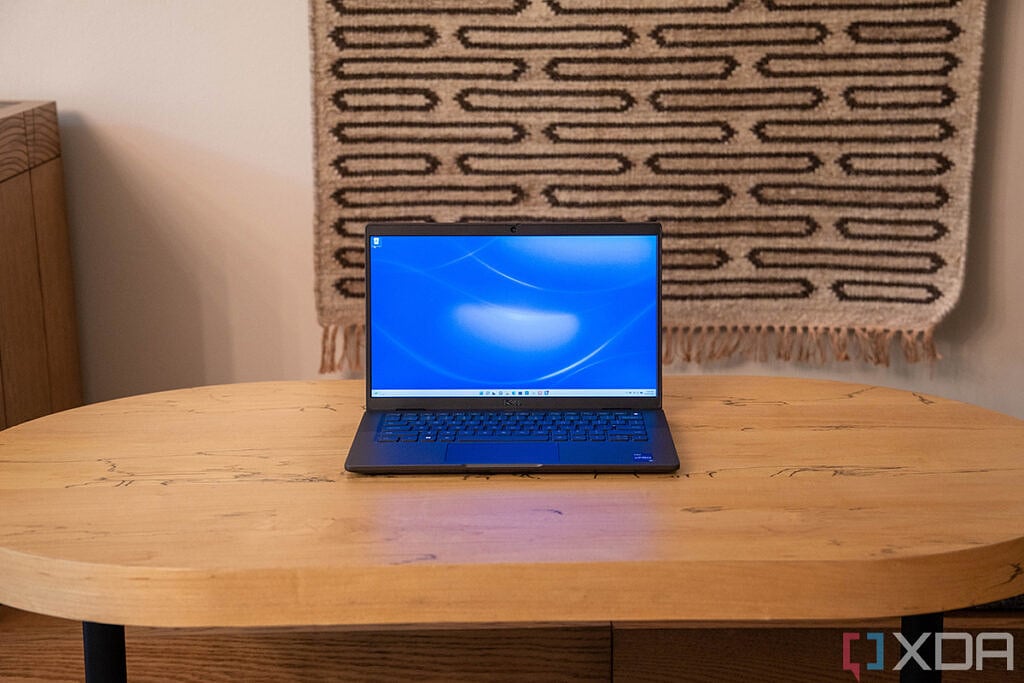 Front view of Dell Latitude 7330 Ultralight