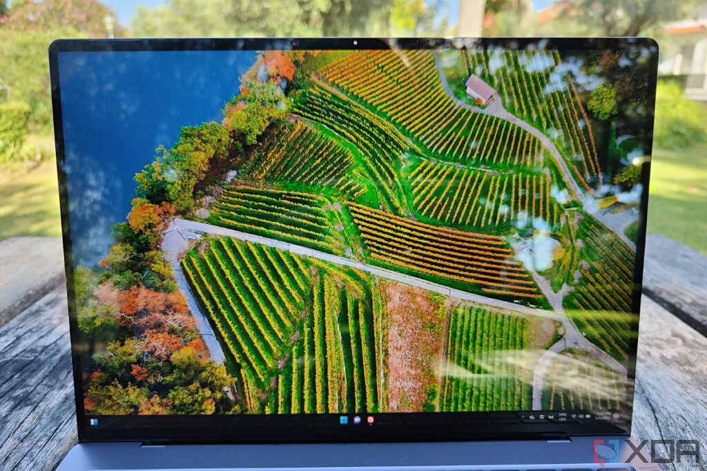 Close-up view of the display on the HUawei MateBook X Pro