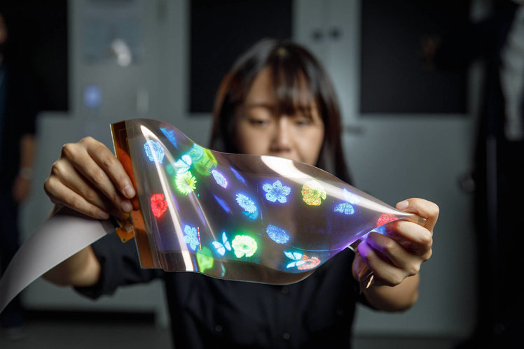 De flexibele displaytechnologie van LG is gemaakt van contactlensmateriaal